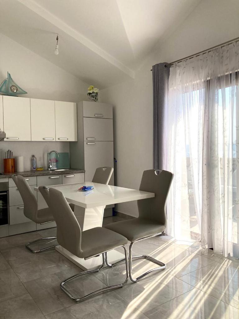 Apartment Andjela Starigrad Paklenica Quarto foto